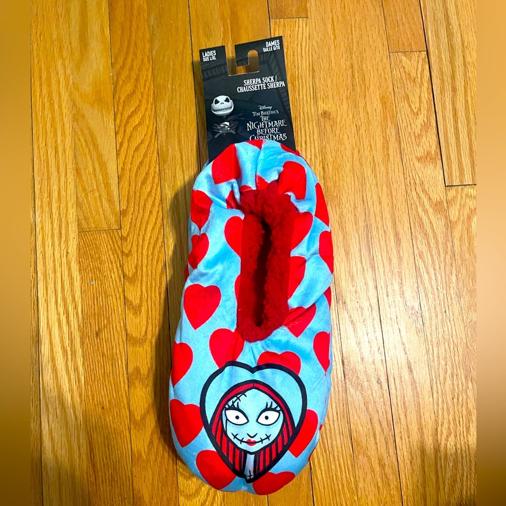 Ladies nightmare before Christmas slippers nwt